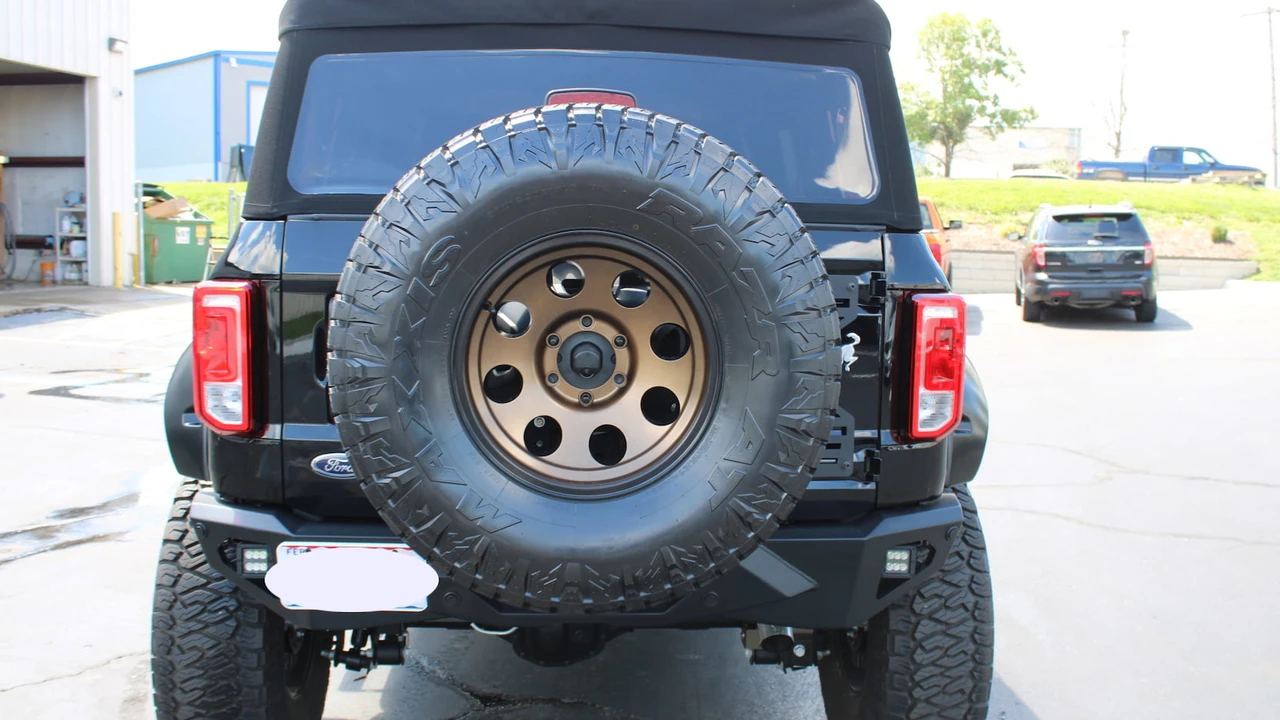 2021 Ford Bronco 6th Gen - Image 15 of 18