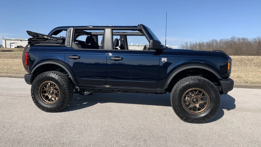 2021 Ford Bronco 6th Gen - Image 2 of 11