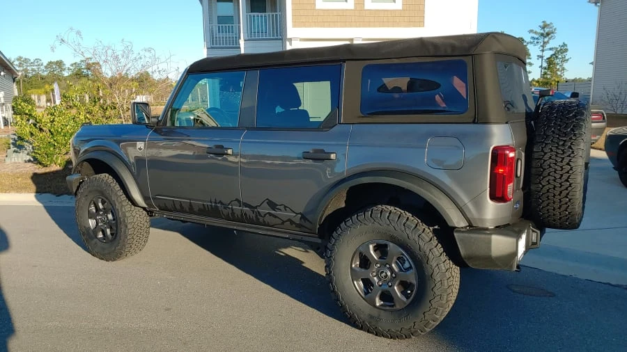 2021 Ford Bronco 6th Gen - Image 2 of 4