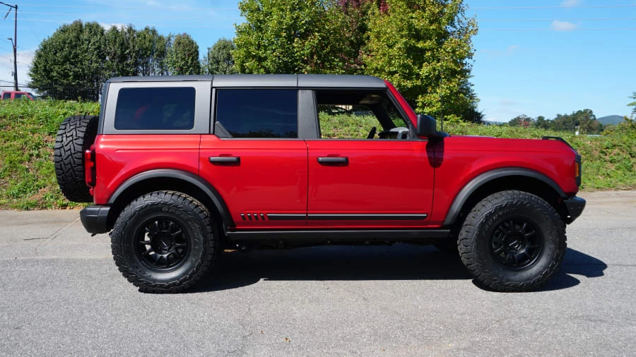 2021 Ford Bronco 6th Gen - Image 2 of 31