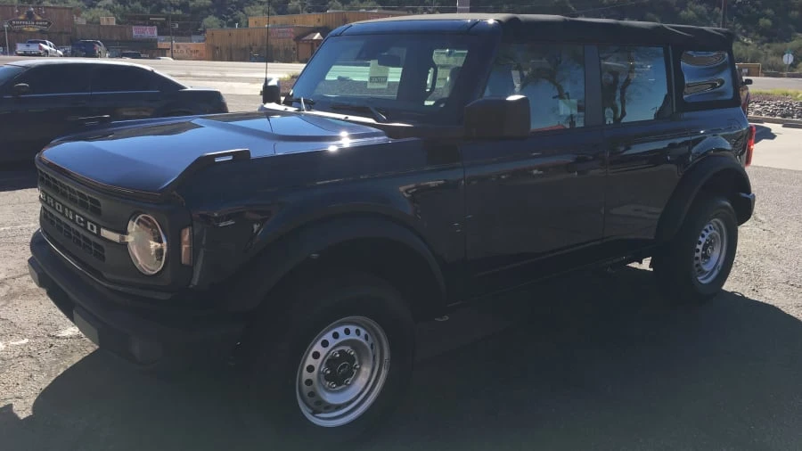 2021 Ford Bronco 6th Gen - Image 9 of 10