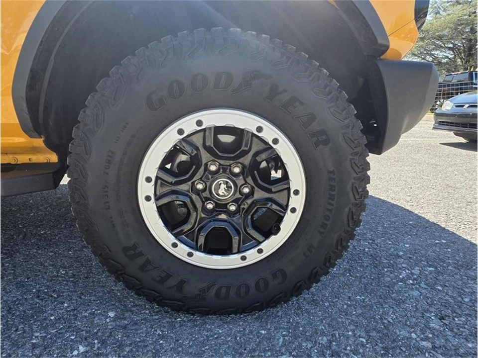 2021 Ford Bronco 6th Gen - Image 6 of 12