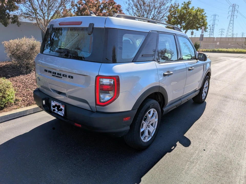 2021 Ford Bronco 6th Gen - Image 9 of 10