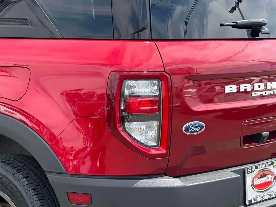 2021 Ford Bronco 6th Gen - Image 6 of 18