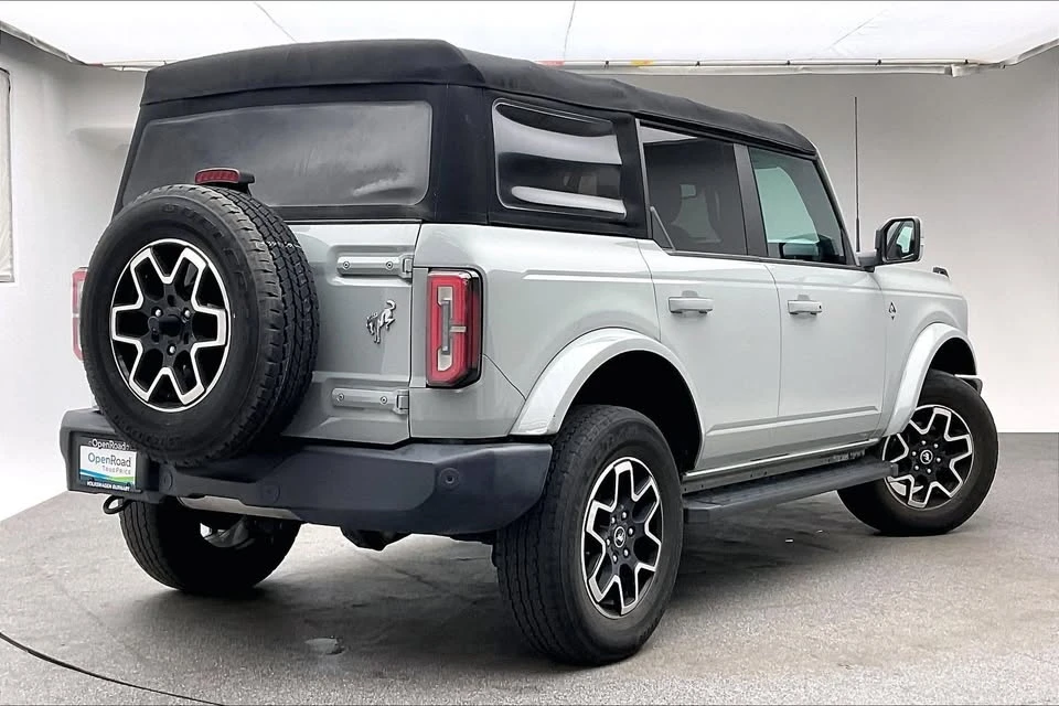 2021 Ford Bronco 6th Gen - Image 5 of 10