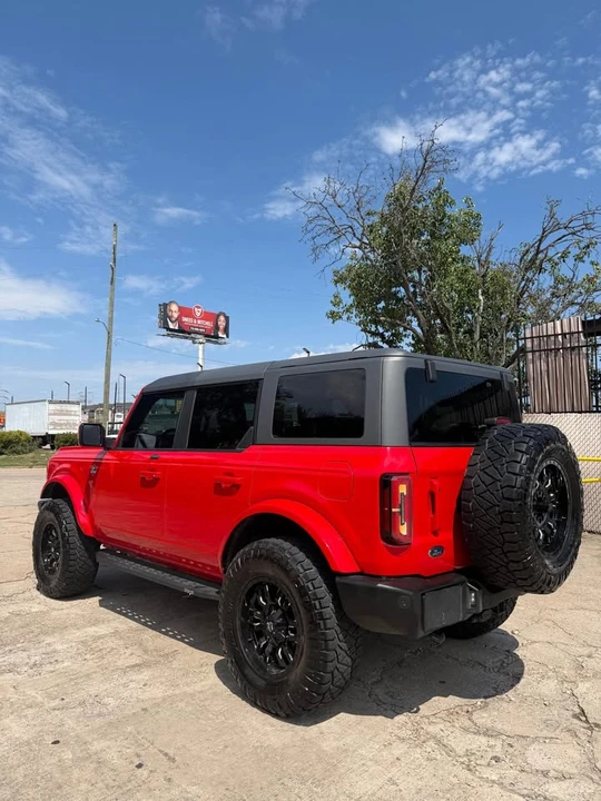 2021 Ford Bronco 6th Gen - Image 6 of 12