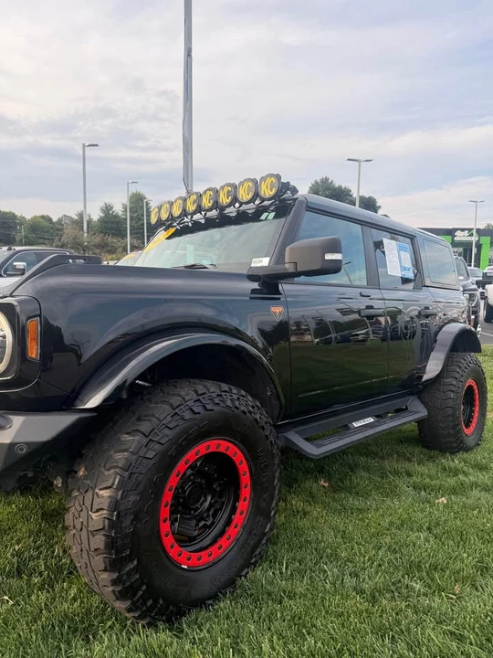 2021 Ford Bronco 6th Gen - Image 3 of 8