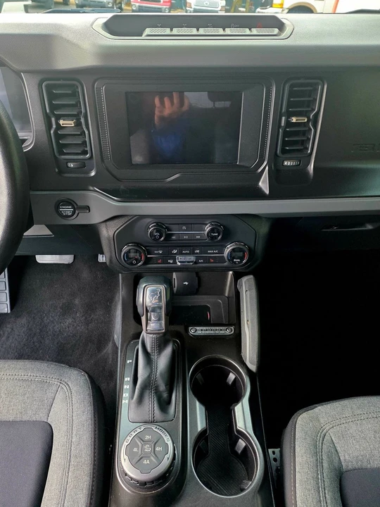 2021 Ford Bronco 6th Gen - Image 9 of 18