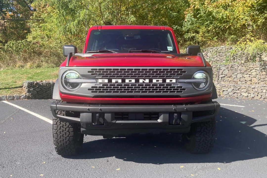 2021 Ford Bronco 6th Gen - Image 2 of 31
