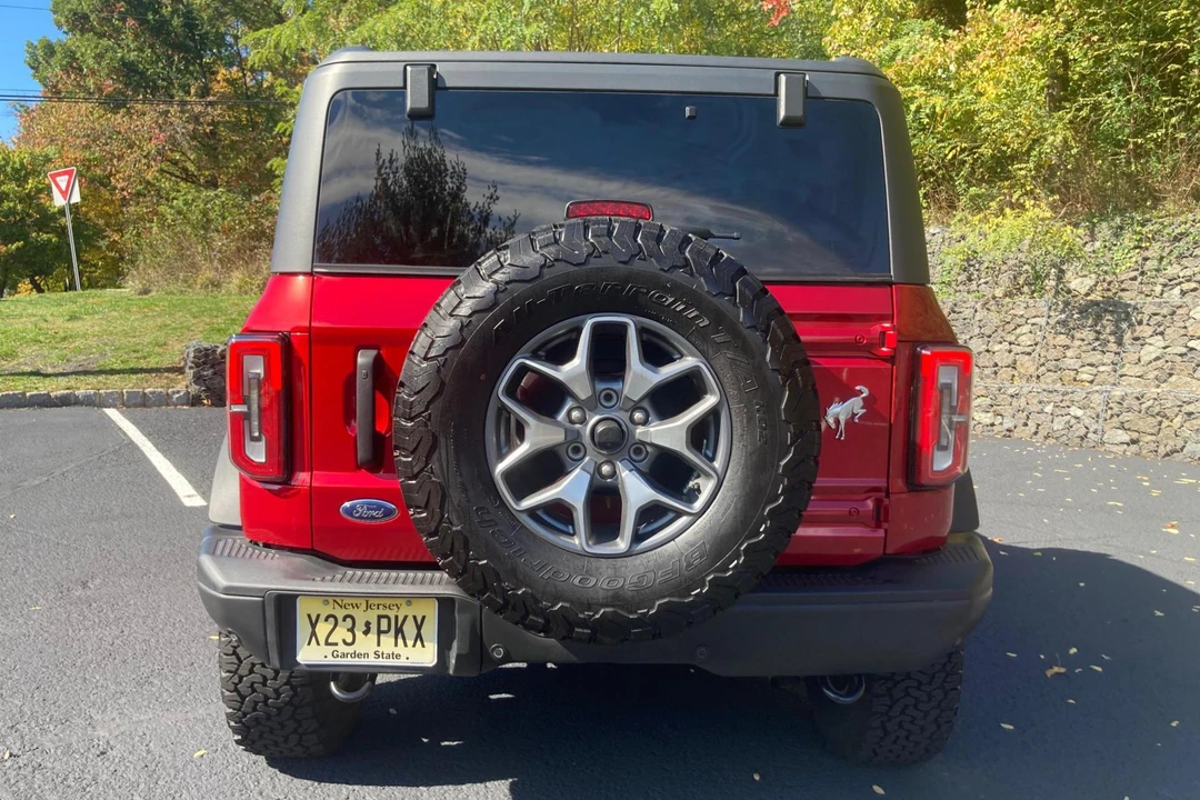 2021 Ford Bronco 6th Gen - Image 5 of 31