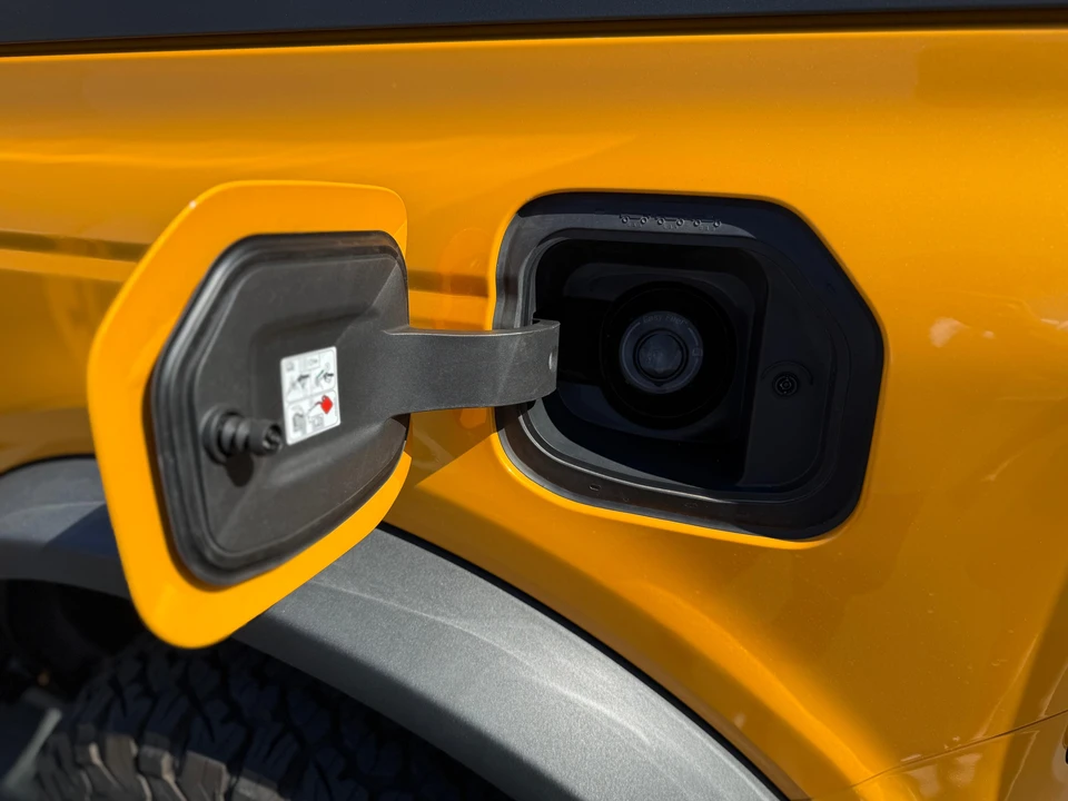 2021 Ford Bronco 6th Gen - Image 21 of 31