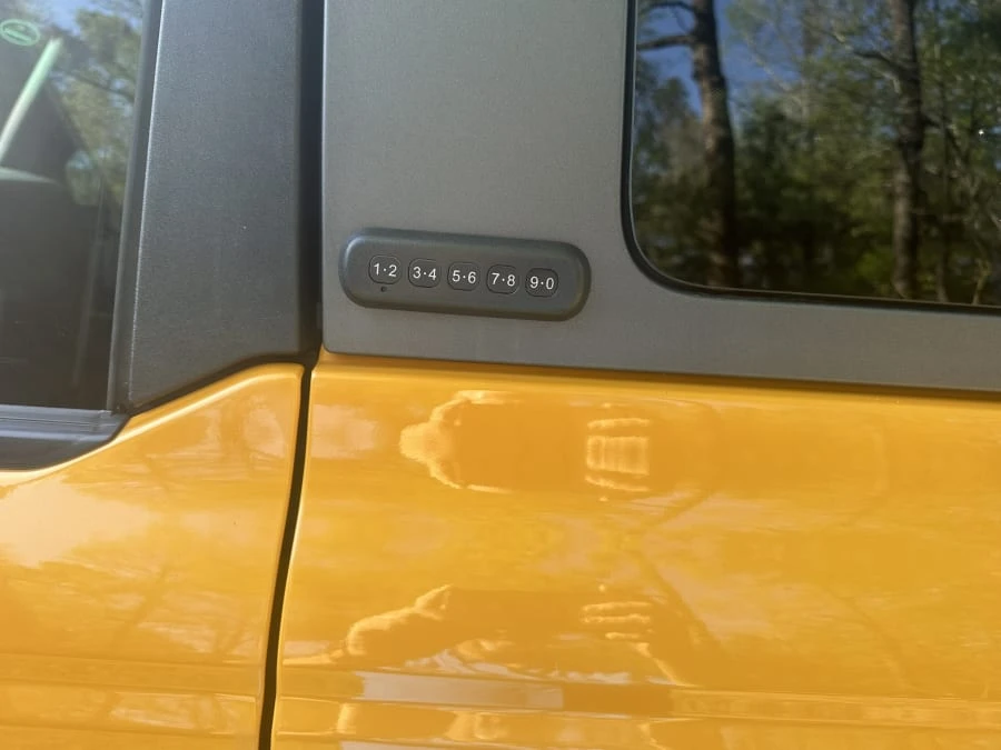 2021 Ford Bronco 6th Gen - Image 8 of 21