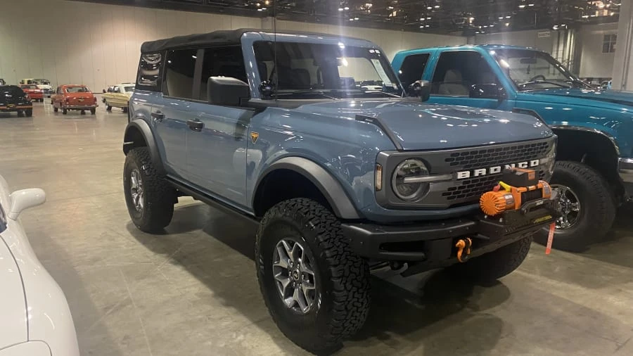 2021 Ford Bronco 6th Gen - Image 2 of 7