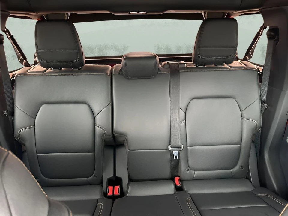 2021 Ford Bronco 6th Gen - Image 10 of 12
