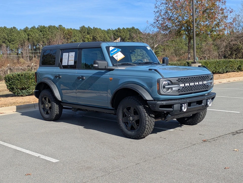 2021 Ford Bronco 6th Gen - Image 2 of 21