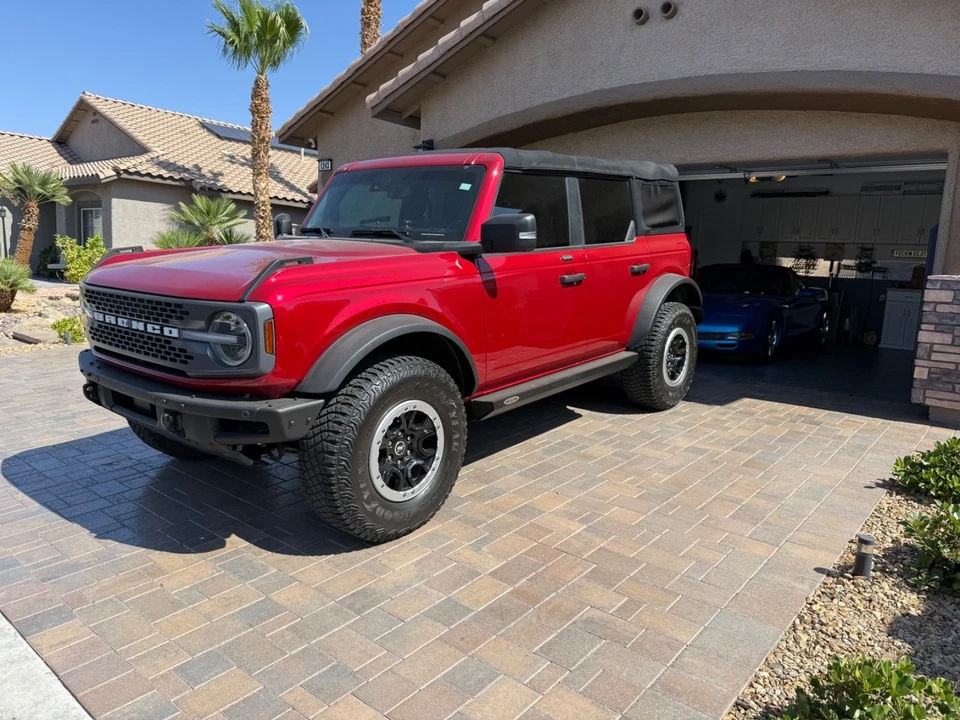 2021 Ford Bronco 6th Gen - Image 2 of 12