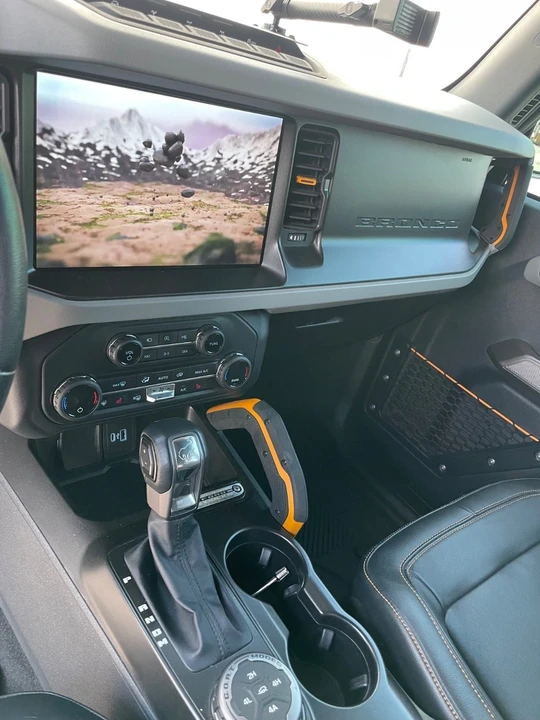 2021 Ford Bronco 6th Gen - Image 8 of 12