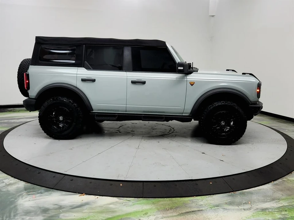 2021 Ford Bronco 6th Gen - Image 4 of 31