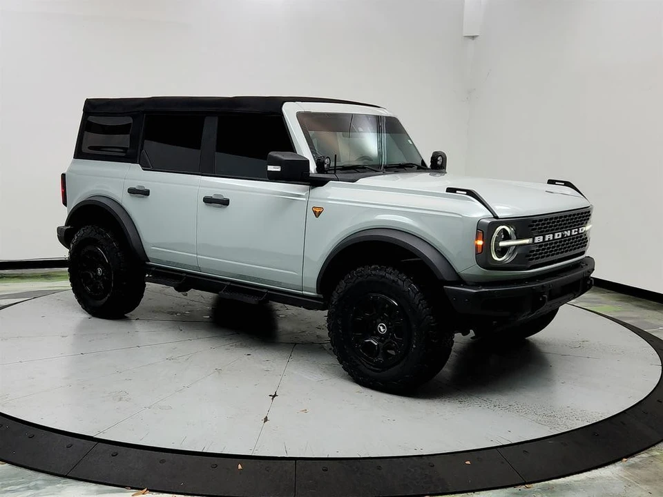 2021 Ford Bronco 6th Gen - Image 3 of 31