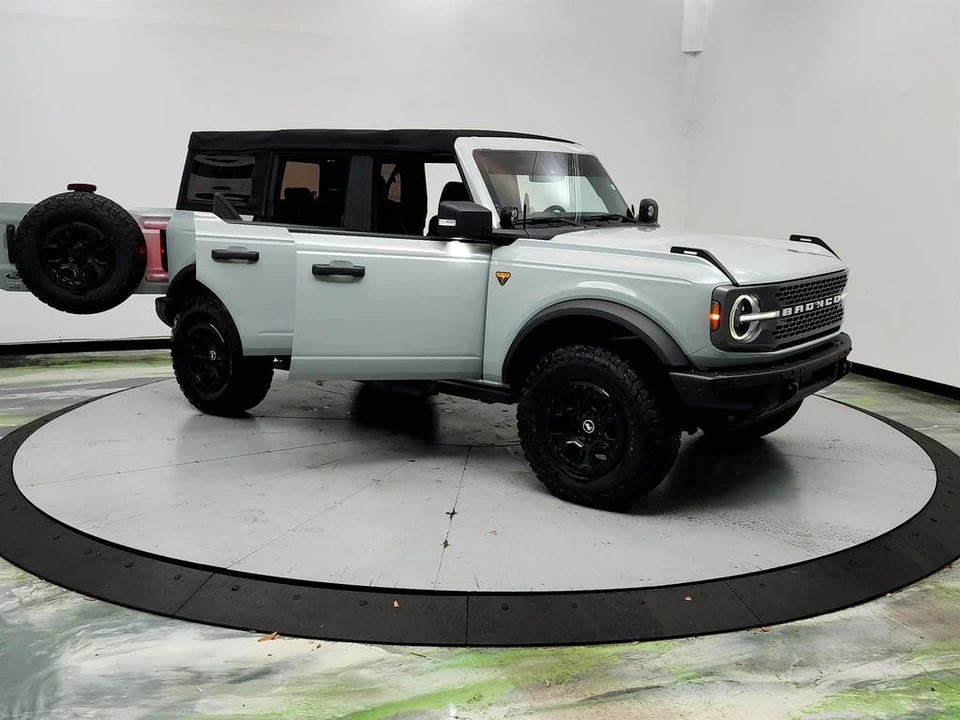 2021 Ford Bronco 6th Gen - Image 10 of 31