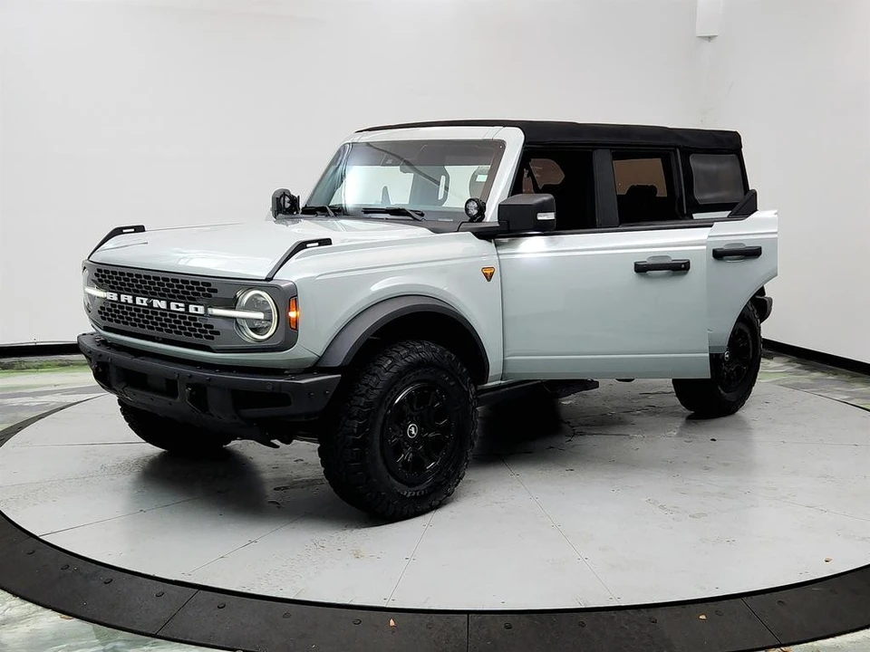 2021 Ford Bronco 6th Gen - Image 9 of 31