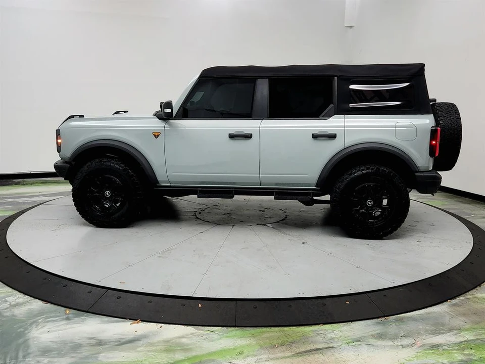 2021 Ford Bronco 6th Gen - Image 8 of 31