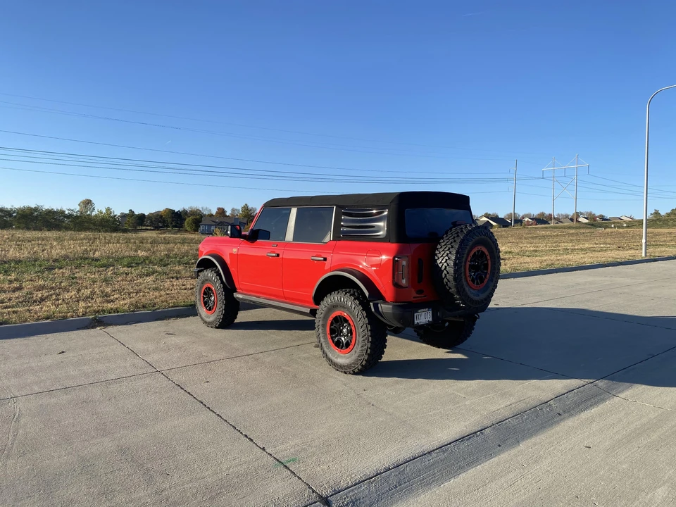 2021 Ford Bronco 6th Gen - Image 11 of 31