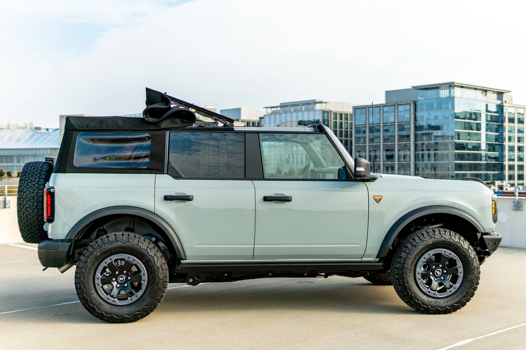 2021 Ford Bronco 6th Gen - Image 17 of 31