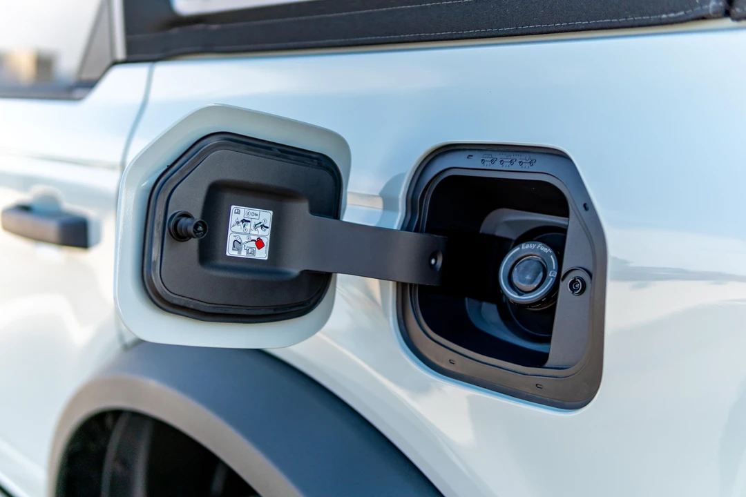 2021 Ford Bronco 6th Gen - Image 23 of 31