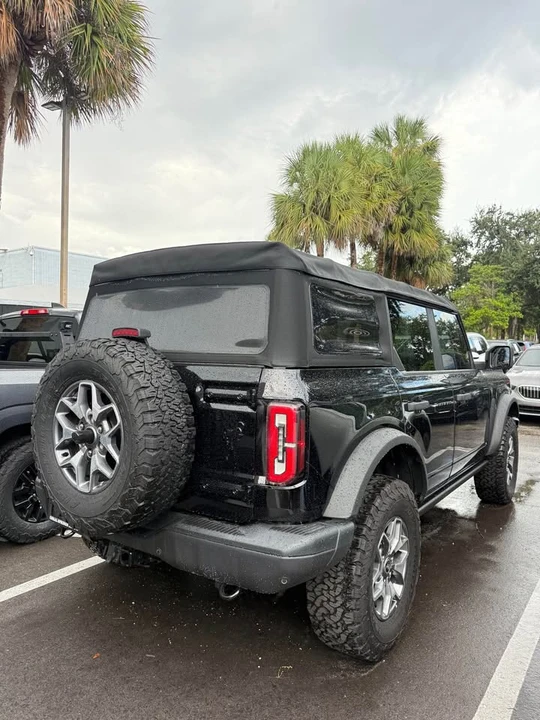 2021 Ford Bronco 6th Gen - Image 8 of 12