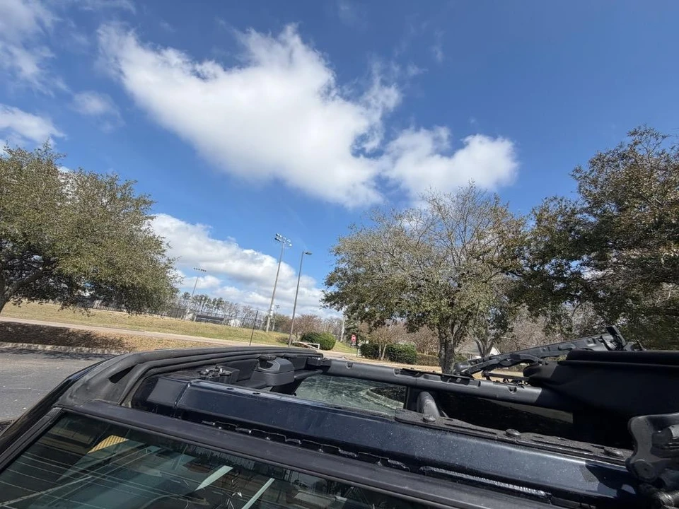 2021 Ford Bronco 6th Gen - Image 6 of 21
