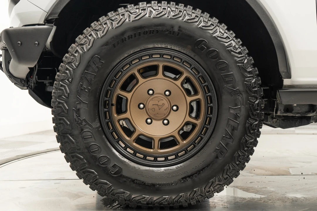 2021 Ford Bronco 6th Gen - Image 10 of 12