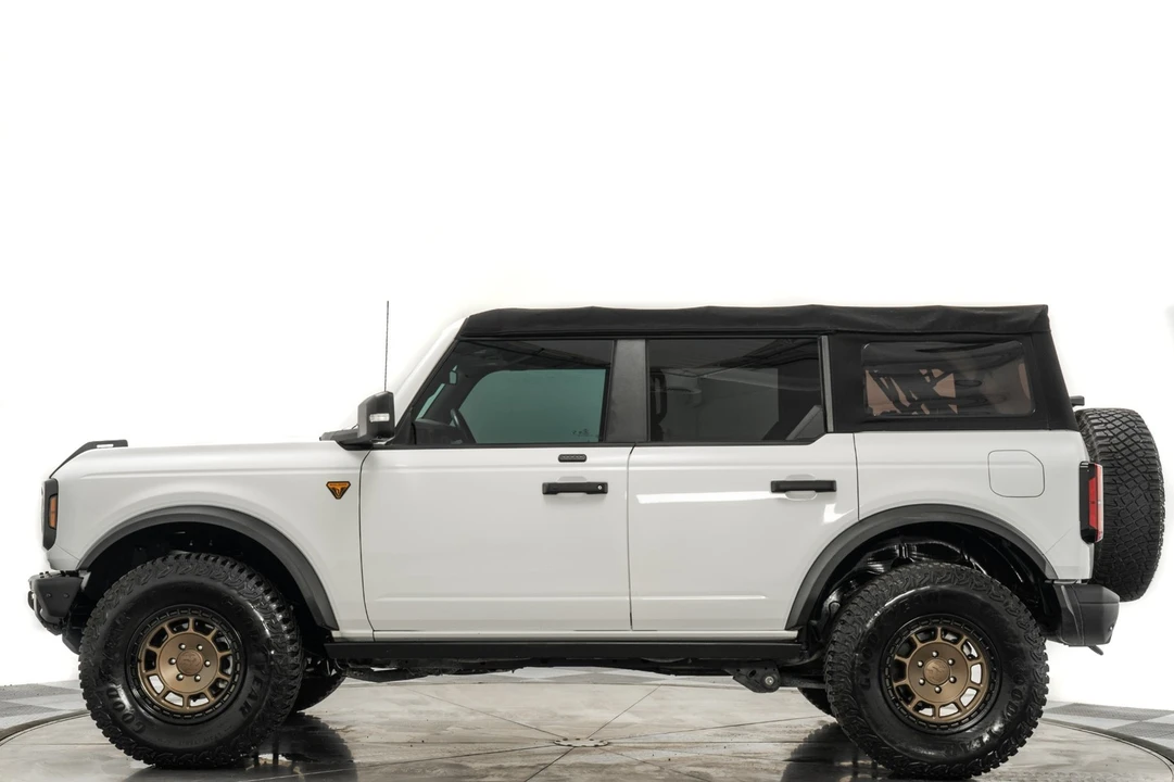 2021 Ford Bronco 6th Gen - Image 6 of 12