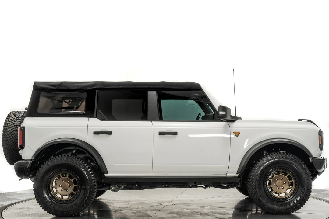 2021 Ford Bronco 6th Gen - Image 2 of 21