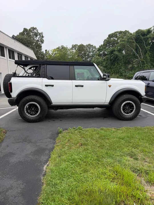 2021 Ford Bronco 6th Gen - Image 2 of 6