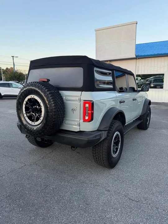 2021 Ford Bronco 6th Gen - Image 4 of 13
