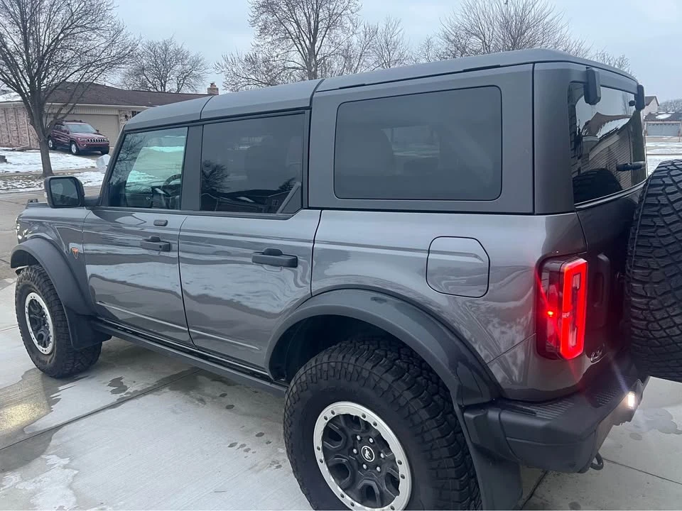 2021 Ford Bronco 6th Gen - Image 3 of 15