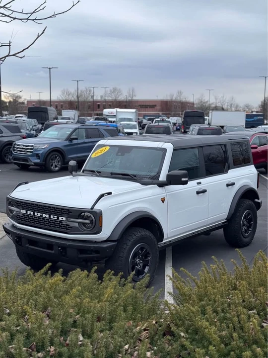 2021 Ford Bronco 6th Gen - Image 2 of 4