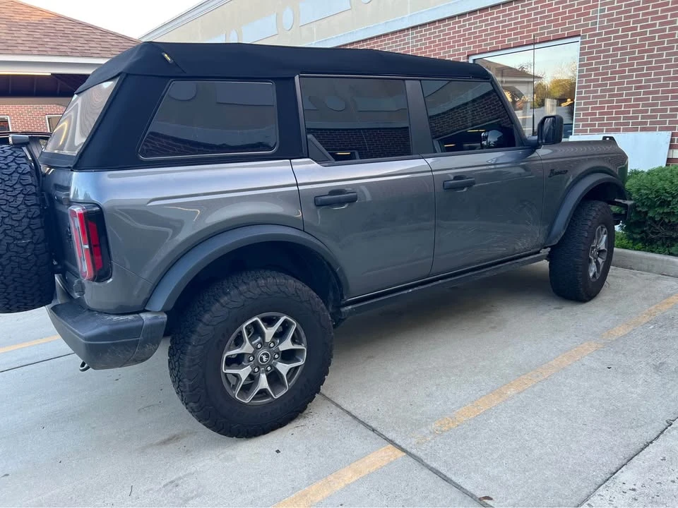 2021 Ford Bronco 6th Gen - Image 2 of 3