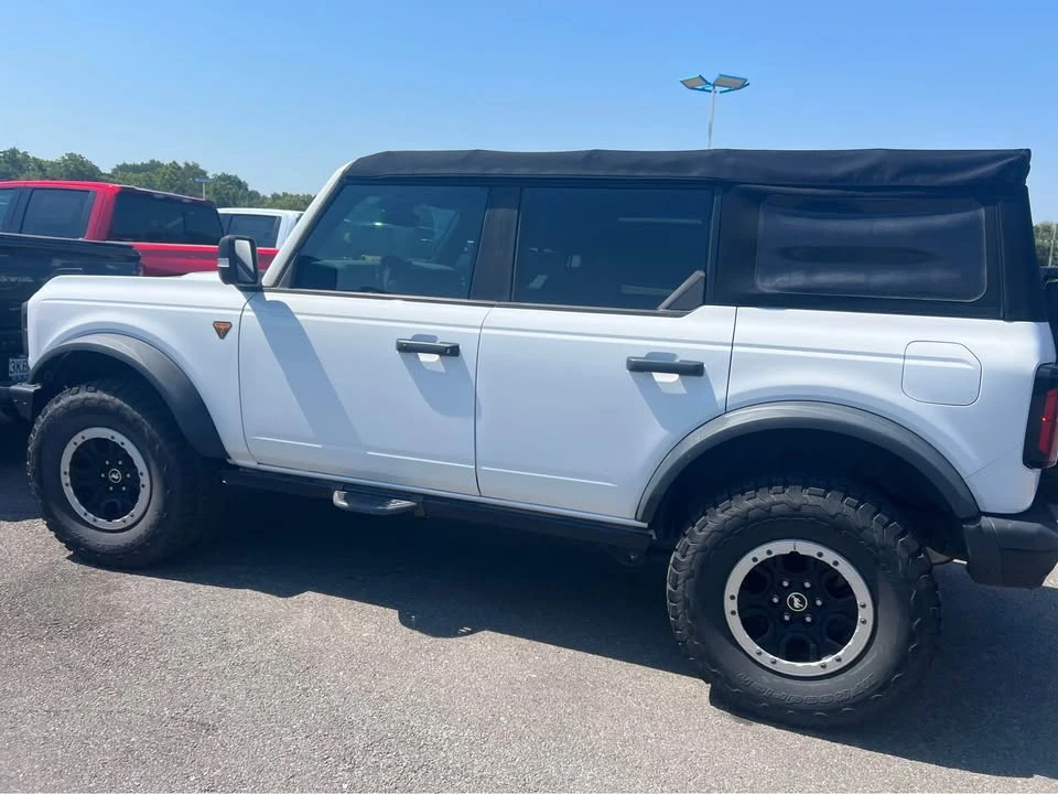 2021 Ford Bronco 6th Gen - Image 9 of 11