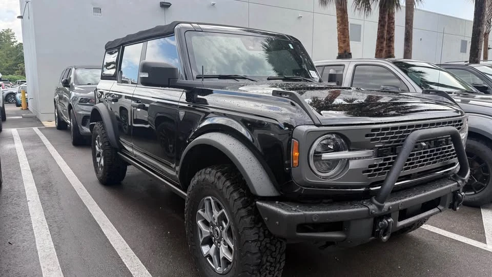 2021 Ford Bronco 6th Gen - Image 2 of 9