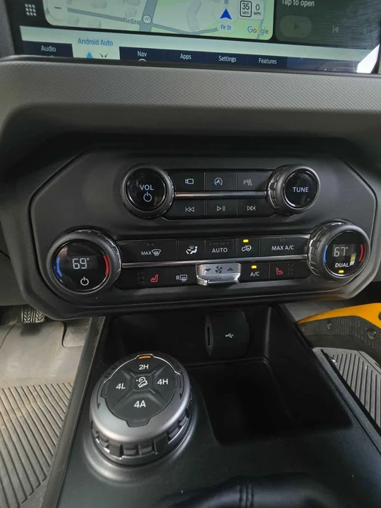 2021 Ford Bronco 6th Gen - Image 18 of 19