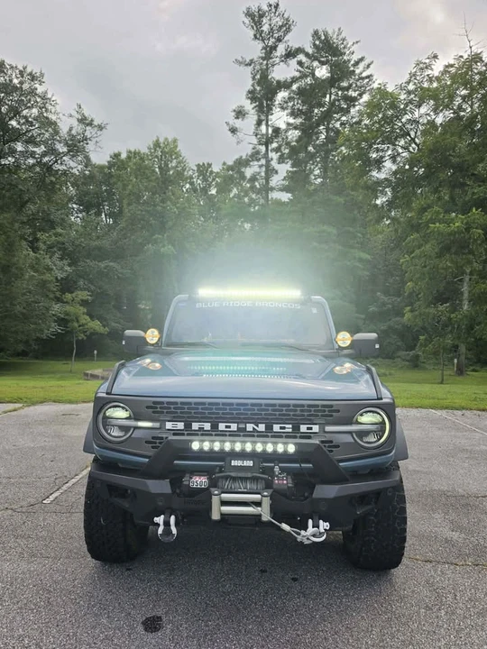 2021 Ford Bronco 6th Gen - Image 2 of 19