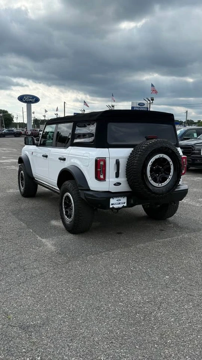 2021 Ford Bronco 6th Gen - Image 6 of 18