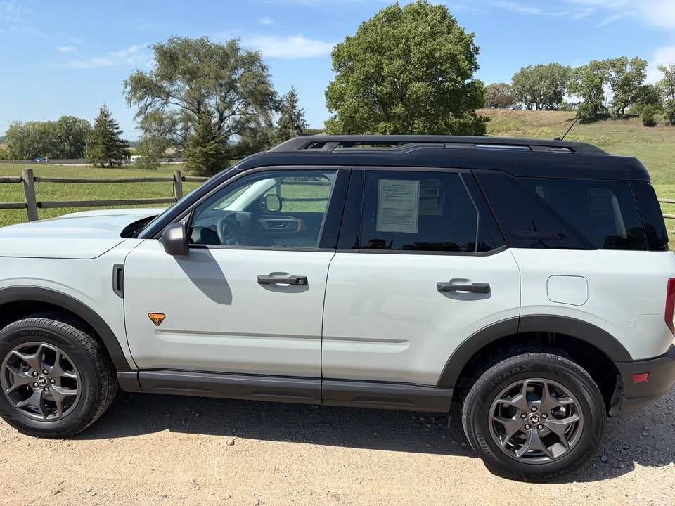 2021 Ford Bronco 6th Gen - Image 3 of 12