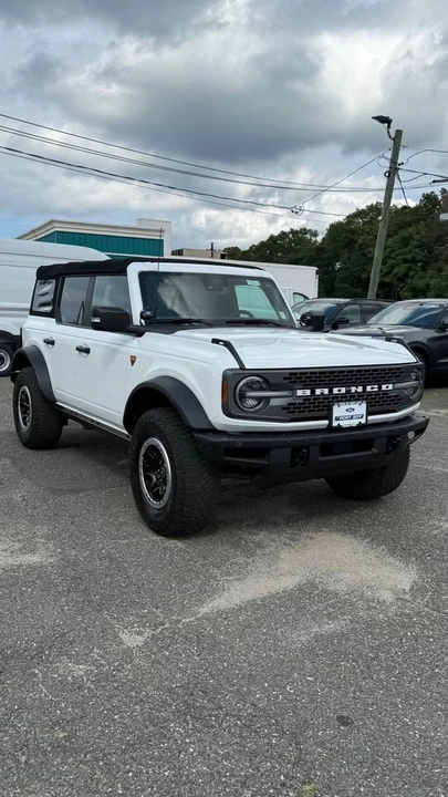 2021 Ford Bronco 6th Gen - Image 3 of 18