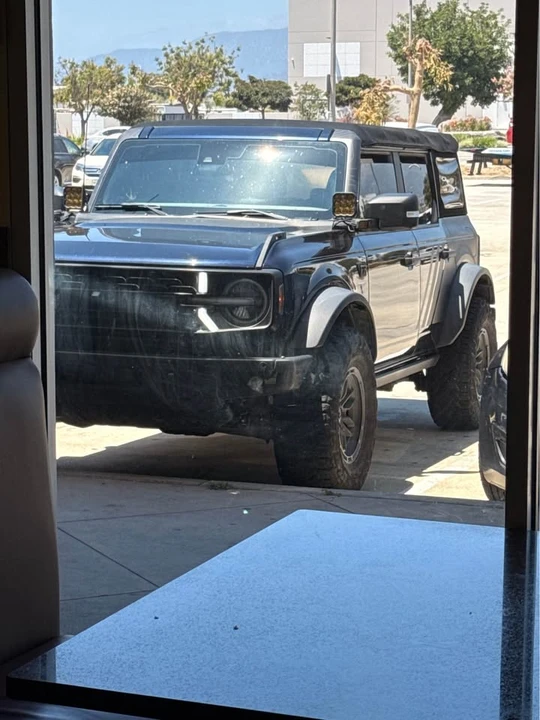 2021 Ford Bronco 6th Gen - Image 2 of 3