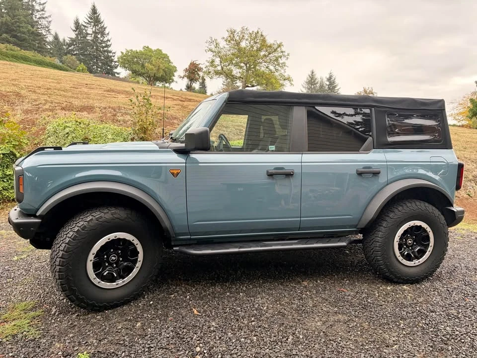 2021 Ford Bronco 6th Gen - Image 3 of 13