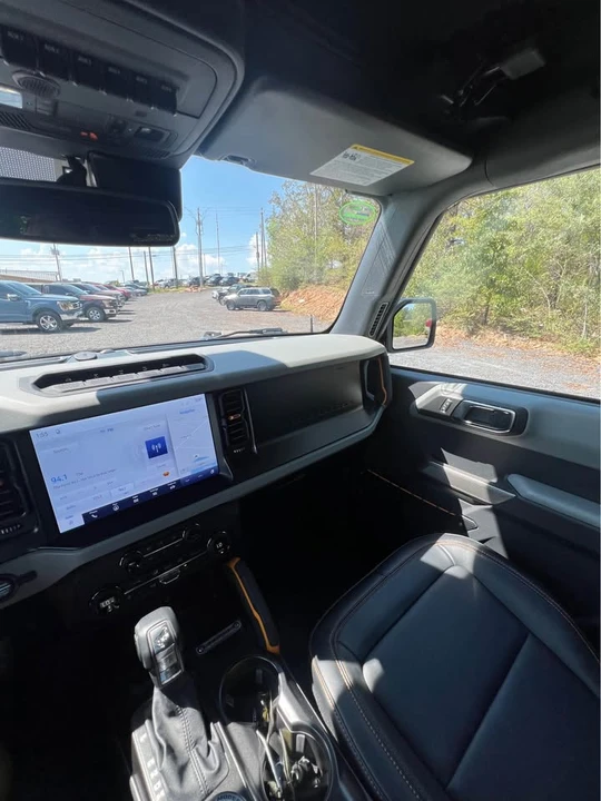 2021 Ford Bronco 6th Gen - Image 9 of 10
