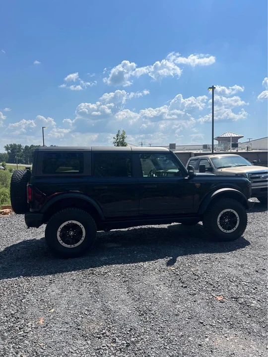 2021 Ford Bronco 6th Gen - Image 2 of 10